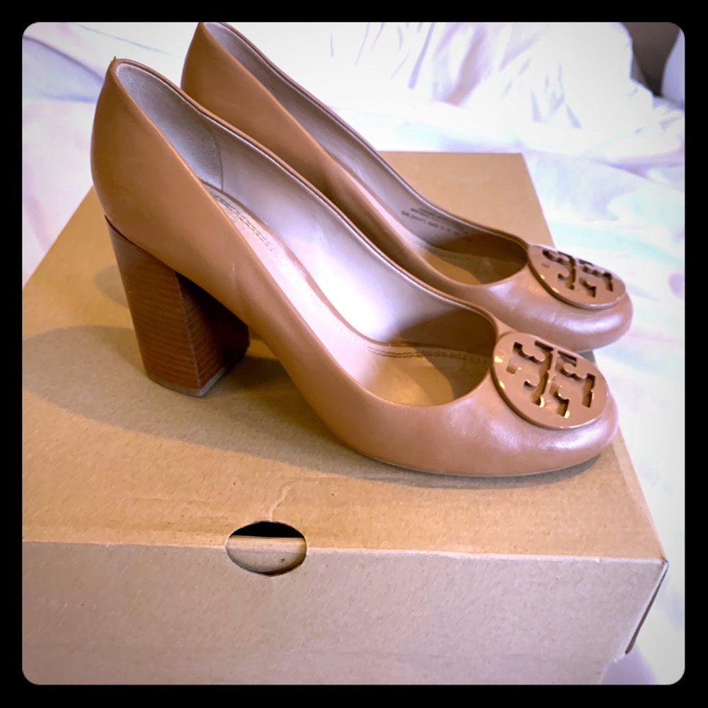 Tory Burch Heels - size 9 true to size. Great nude